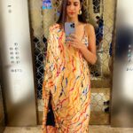 Aahana Kumra Instagram - Keeping a fast for the love of my life!! 🌙💕 Socho socho!! Guess guess!? Hint : 🎬😘💕 Happy Karva chaut to everyone who is celebrating today! 🌙🌝💕🤭🧿🌸 Cya guys today at 5 30 pm for the premier of our short film #ICU at @mumbaifilmfestival at the BKC PVR Maison!! 🎬💕🌙 @chillamgiri @mukeshmanjunath @rytash @sheeba.chadha @denzilsmithofficial Saree : @official_khushbooharanborkar PR : @sonyashaikh #happykarvachauth . . . #cinema #firstlove #loveforcinema #premier #moviepremier #premiernight #redcarpet #mumbaiinternationfilmfestival #filmfestival #aahanakumra Mumbai - मुंबई