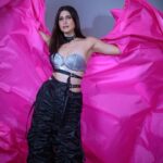 Aahana Kumra Instagram - #WWIAlumni and acclaimed actor, Aahana Kumra took the centre stage as the showstopper for Whistling Woods International School of Fashion & Costume Design at the Bombay Times Fashion Week ‘23. The show was a celebration of the creative synergy of the students who demonstrated outstanding fashion design prowess with innovation and style, which was accentuated by Aahana Kumra’s presence on stage. Styling : @juhi.ali Make up : @komzy_le Hair : @kahkashaaaan Video : @karanhenry #DoWhatYouLove #WhistlingWoodsInternational #WWISchoolOfFashionAndCostumeDesign #BTFW23 #BombayTimes #FashionShow