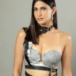 Aahana Kumra Instagram - Runway rebel forever😎🥷🕶️👢💣 @bombaytimes @timesfashionweek @whistling_woods Styling : @juhi.ali Make up : @komzy_le Hair : @kahkashaaaan Photos : @karanhenry Jewellery : @shopeurumme @rubans.in Shoes : @oceedeeshoes Managed by : @suchijaggi @itsbhavyapatel_ #showstopper #fashionweek . . . #showstopper #runway #photoshoot #monday #manicmonday #mondaymotivation #mondaymood #portraitphotography #runwayfashion #monday #aahanakumra Mumbai - मुंबई