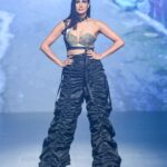 Aahana Kumra Instagram - Runway ready and feeling like superwoman💯🫡💪 Proud and humbled to be the showstoppper for @whistling_woods design students for @bombaytimes fashion week ! My 5th consecutive year at the #bombaytimesfashionweek and this time it was for my Alma Mater! A huge congratualtions to all the students who participated and much love to you @meghnaghaipuri_official @rahul77 and @jewellynalvares for believing in me always 💕🌸🫶👯‍♀️ @timesfashionweek Styling : @juhi.ali Make up : @komzy_le Hair : @kahkashaaaan Photos : @prathameshb84 @karanhenry @anujmalkanphotography Jewellery : @shopeurumme @rubans.in Shoes : @oceedeeshoes Managed by : @suchijaggi @itsbhavyapatel_ #showstopper #fashionweek . . . . #bomabytimes #fashionshow #fashion #design #aahanakumra #blingiton #mumbai #goshowstopper St. Regis Hotel