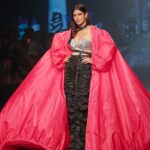 Aahana Kumra Instagram - Runway ready and feeling like superwoman💯🫡💪 Proud and humbled to be the showstoppper for @whistling_woods design students for @bombaytimes fashion week ! My 5th consecutive year at the #bombaytimesfashionweek and this time it was for my Alma Mater! A huge congratualtions to all the students who participated and much love to you @meghnaghaipuri_official @rahul77 and @jewellynalvares for believing in me always 💕🌸🫶👯‍♀️ @timesfashionweek Styling : @juhi.ali Make up : @komzy_le Hair : @kahkashaaaan Photos : @prathameshb84 @karanhenry @anujmalkanphotography Jewellery : @shopeurumme @rubans.in Shoes : @oceedeeshoes Managed by : @suchijaggi @itsbhavyapatel_ #showstopper #fashionweek . . . . #bomabytimes #fashionshow #fashion #design #aahanakumra #blingiton #mumbai #goshowstopper St. Regis Hotel