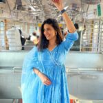 Aahana Kumra Instagram - Happy Dussera from me and the Mumbai Local 💕🌸🫶🌆🚂🚃💯🧿 I often get asked why do I choose to travel by public transport in Mumbai and my answer is as always the same! I’ve taken a public transport through my college life! From andheri to Churchgate and now we have Ac trains! Nothing beats that! 🌆💕🚂 It’s the most convenient way to beat traffic and it’s simply the best! Whether it’s the Mumbai Local or the Metro! I’ve always loved saving time and as a proud Mumbaikar who loves her Mumbai Local and metro, nothing beats this city that never sleeps🫡🙏🫶🧿🌸 Outfit : @tara_c_tara #happydussehra #mumbailocal . . . . #mumbai #dusshera #dasera #localtrain #mumbai #aahanakumra #festival #festivities Mumbai - मुंबई