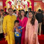 Aahana Kumra Instagram - शुभो अष्टमी💕🌸🧿🙏 Happy Ashtami to all 🌸💕👯‍♀️🫶 Outfit : @tara_c_tara #durgapuja #ashtami . . . . #ashtami #happyashtami #durgamaa #aahanakumra #pandalhopping #navratri #navratri2023 Mumbai - मुंबई