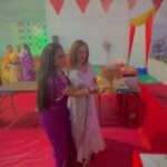 Aalisha Panwar Instagram – My new dhunochi dance partner @aalishapanwar157 🧿❤️👏🏻🥁💃

#gouri #gopala #dhunochinaach #pandalvisit