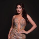 Aanchal Sharma Instagram - Glowy ✨✨ Team: @manis_rai @sbd_nepal @sudiphotography39 @sunii_makeup_artist @hairartist.durga
