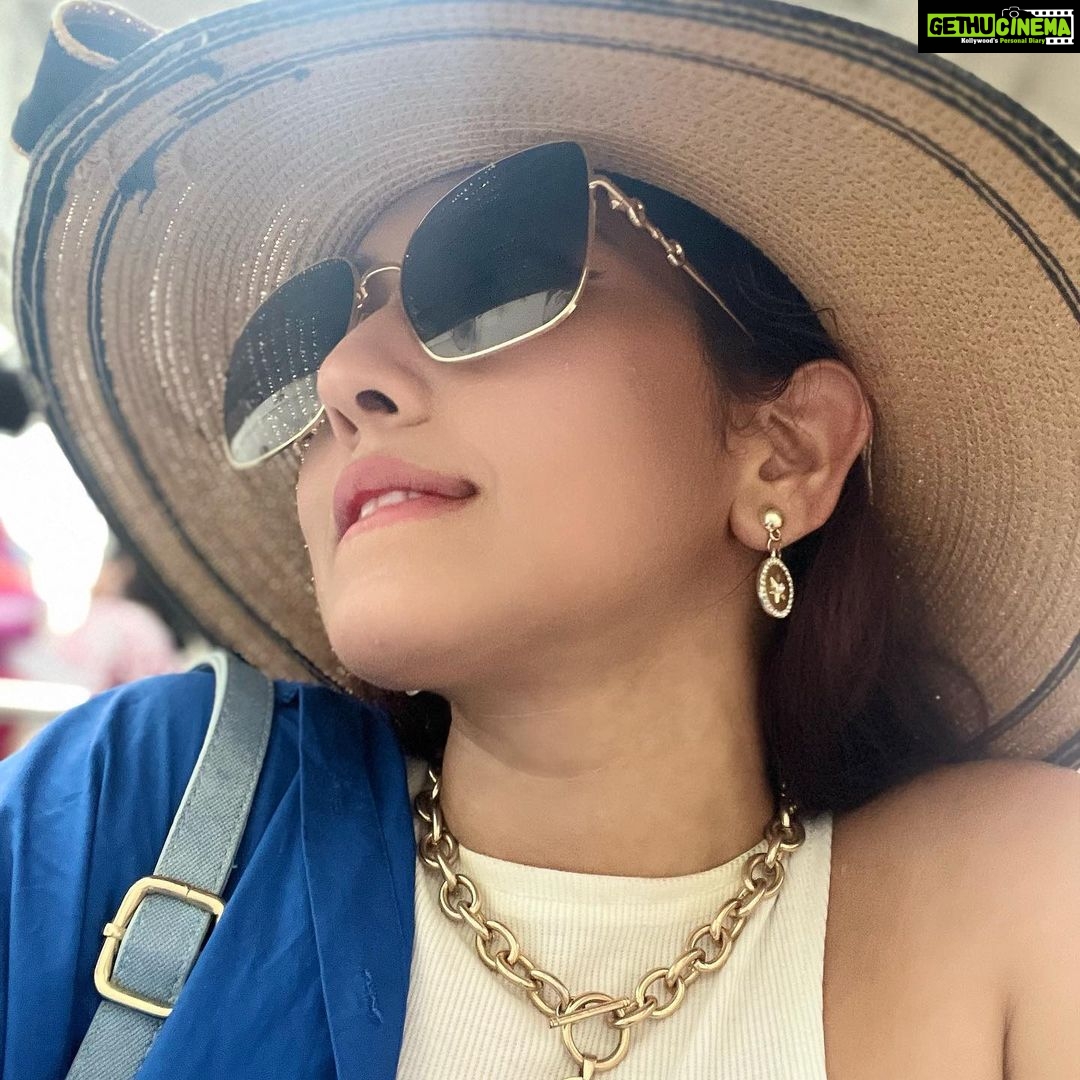 Aanchal Sharma Instagram - Universal mode: Activated 🤪