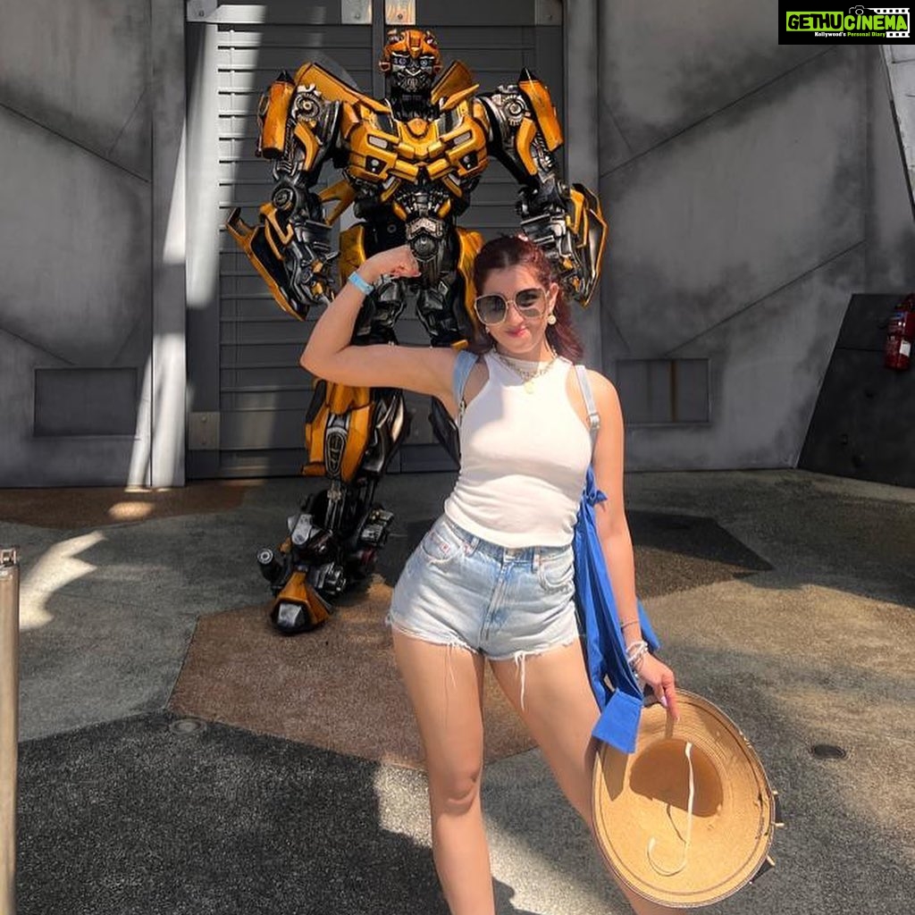 Aanchal Sharma Instagram - Universal mode: Activated 🤪