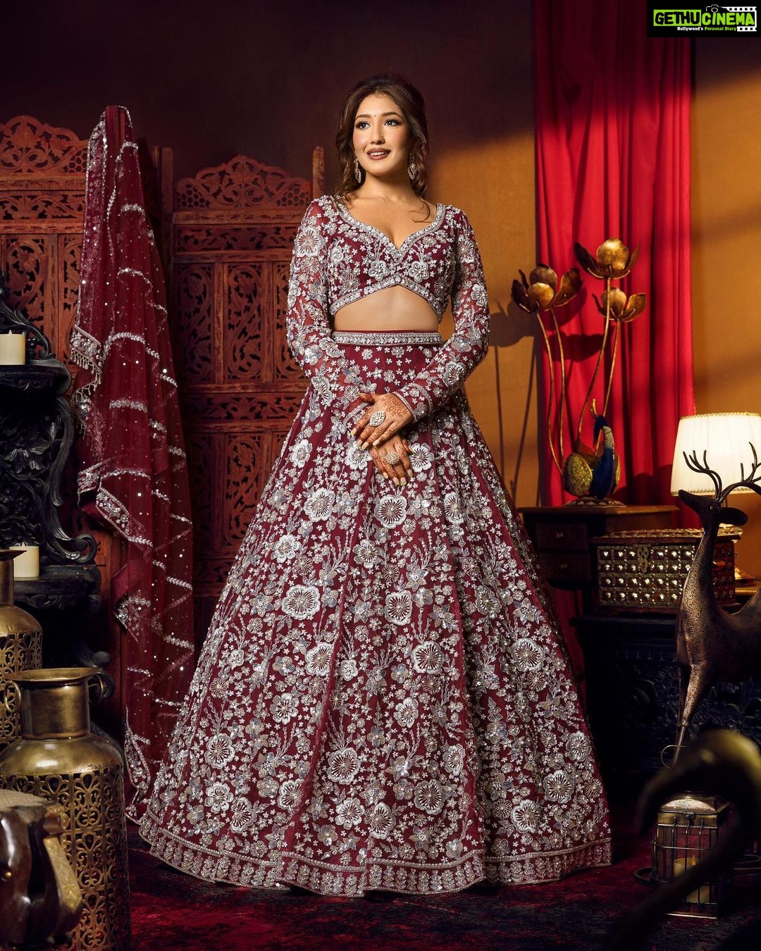 Aanchal Sharma Instagram - | SINDOOR सिंदूर | Mua : @sunii_makeup_artist Hair stylist: @hairartist.durga Styled by : @sadhana_ranabhat Video graphed by : @iam_siddhant_ Photographed by : @bibek_shrestha10 Jewelry by : @shalimarjewellersktm5 Special Thanks to @antiquedurbar & @rokahomedecor #manishrai #manishraibridal #manishraibridalcouture2022/23 #bride #red #weddingvibes #sindoor