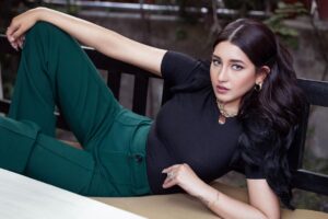 Aanchal Sharma Instagram - Aim is to be 1% better than yesterday …

📸 @rijan_satyal 
HMUA @sunii_makeup_artist @hairartist.durga