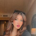 Aanchal Sharma Instagram - Live colorfully🖤🧡