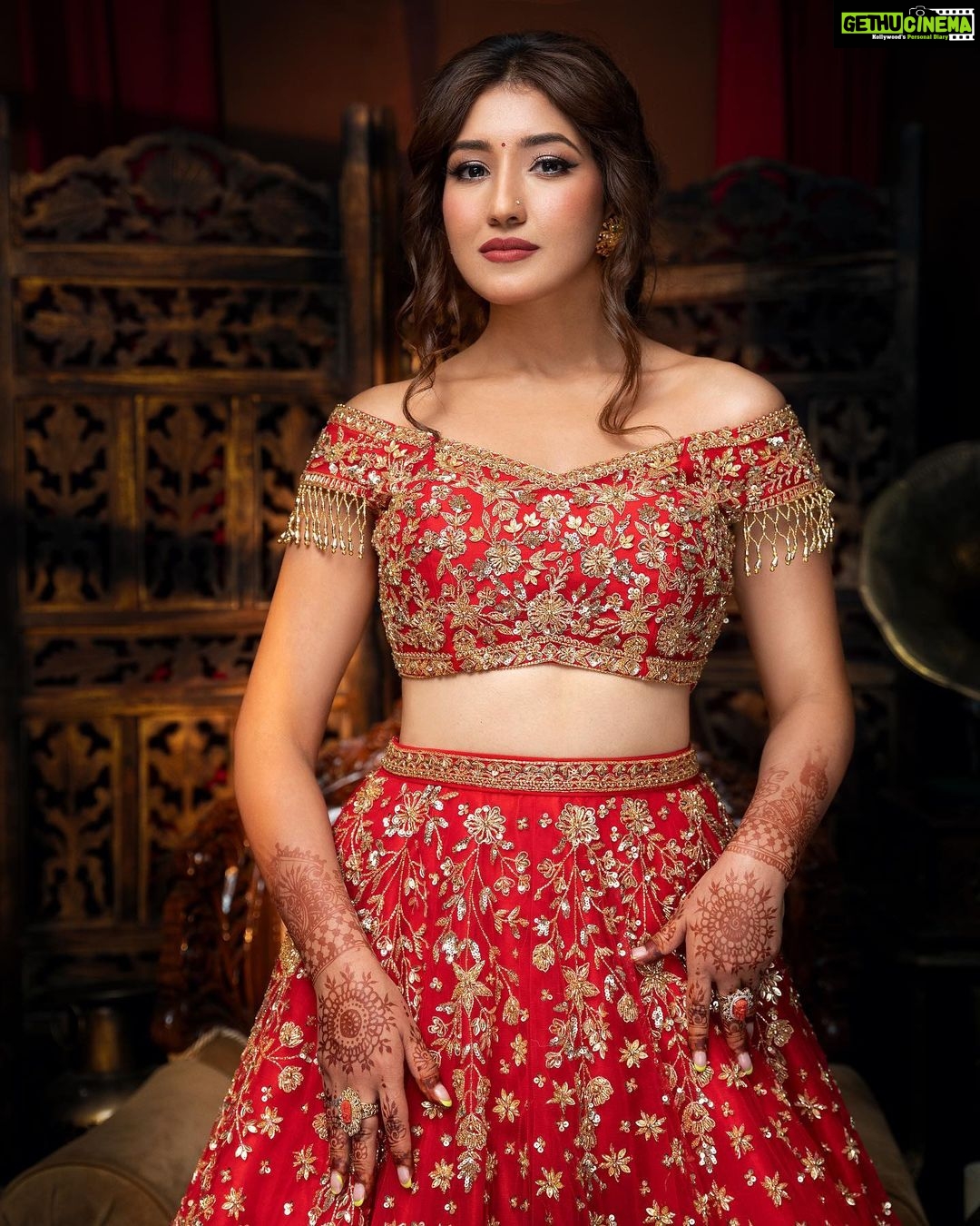 Aanchal Sharma Instagram - | SINDOOR सिंदूर | Mua : @sunii_makeup_artist Hair stylist: @hairartist.durga Styled by : @sadhana_ranabhat Video graphed by : @iam_siddhant_ Photographed by : @bibek_shrestha10 Jewelry by : @shalimarjewellersktm5 Special Thanks to @antiquedurbar & @rokahomedecor #manishrai #manishraibridal #manishraibridalcouture2022/23 #bride #red #weddingvibes #sindoor