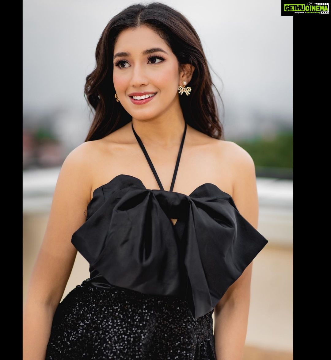 Aanchal Sharma Instagram - If itโs not black put it back ๐ . Tap for details