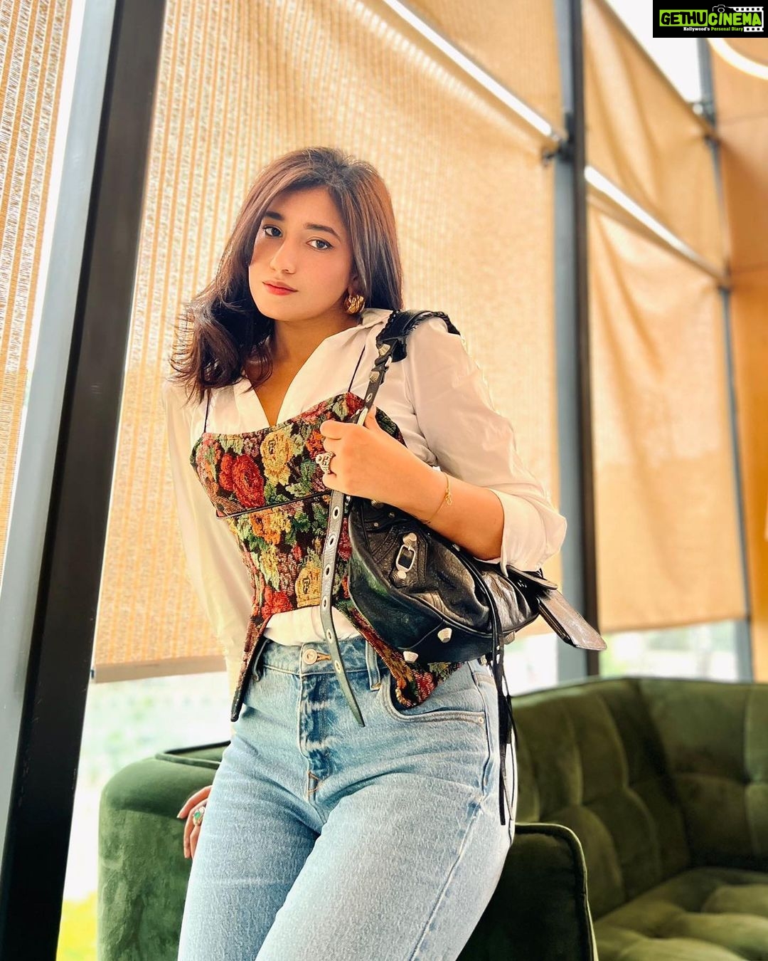 Aanchal Sharma Instagram - The feeling is NEUTRAL 🤎 . . Shot on iphone by @meiilanvisualarts (ABS PERF 💕