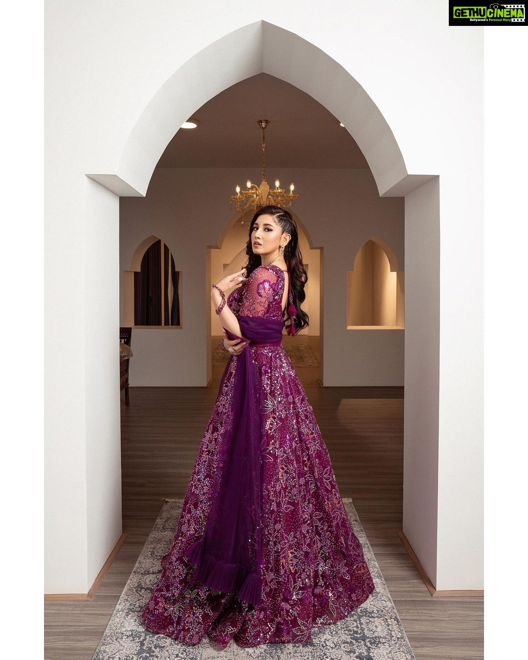 Aanchal Sharma Instagram - Purple love 💜 #swipe➡️➡️ @manis_rai @sunii_makeup_artist @rijan_satyal @hairartist.durga