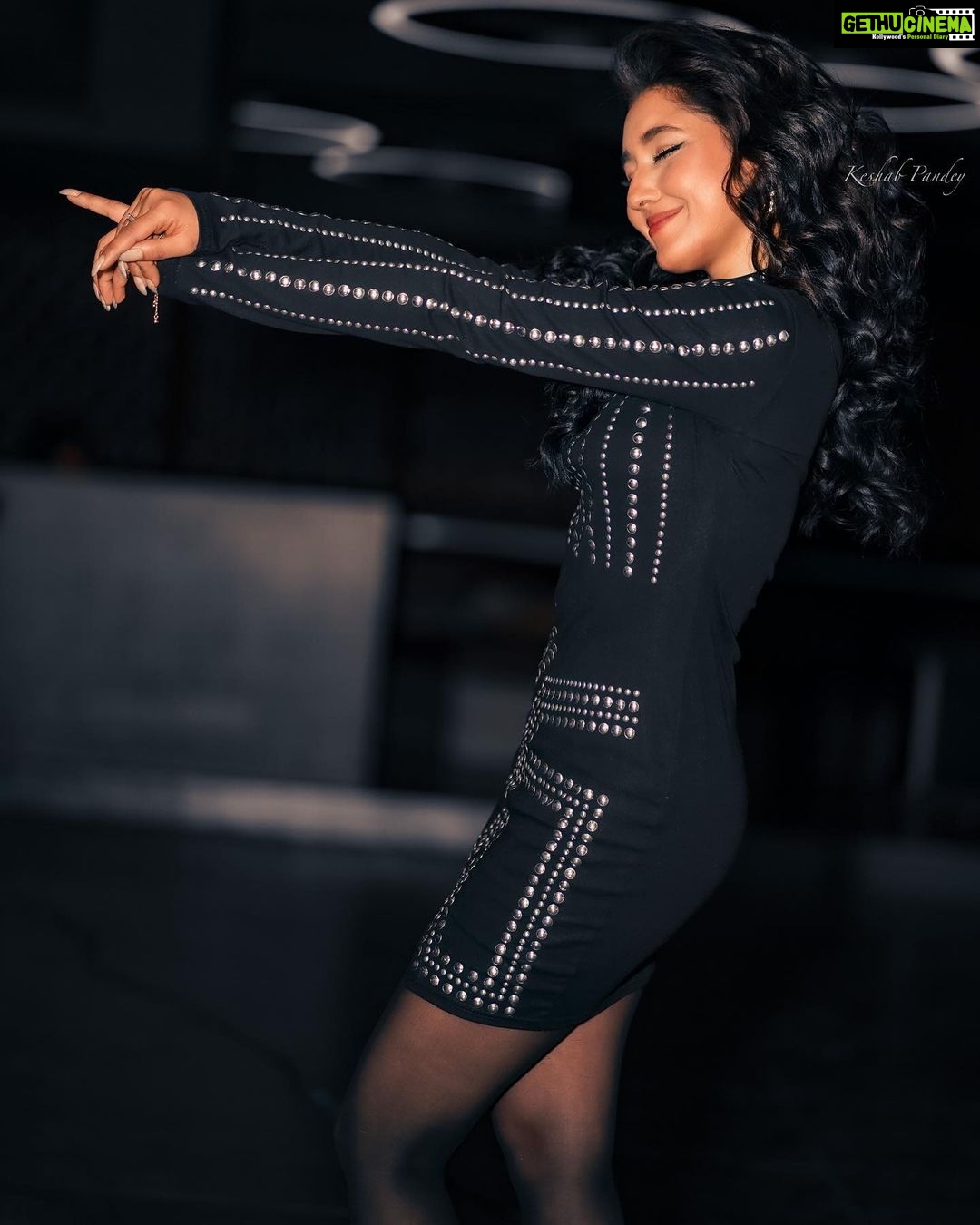 Aanchal Sharma Instagram - Personality cannot be photoshopped… Get your own🖤