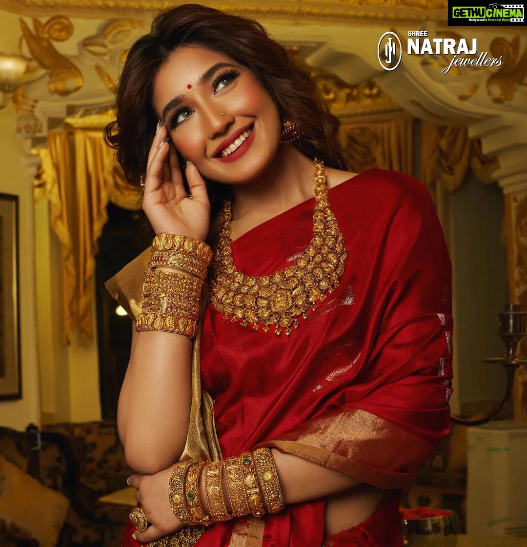 Aanchal Sharma Instagram - Regal, mesmerising, and magical, Shree Natraj Jewellers antique gold jewellery is a magnificent Vision of opulence and exuberance. @aanchalsharma_dawadiofficial is elegantly decked out in pieces from Shree Natraj Jewellers' newest range of antique gold jewellery. Photographer: @pawanjoshii Makeup Artist: @sunii_makeup_artist Hair Artist: @hairartist.durga Stylist: @anush__shrestha Wardrobe: @aziiiza_atelier #shreenatrajjewellers #antiqueset #antiquegoldcollectionset #aanchalsharma #shreenatraj #natrajjewellers #gold #goldnecklace #goldrings #goldearrings #goldbracelet