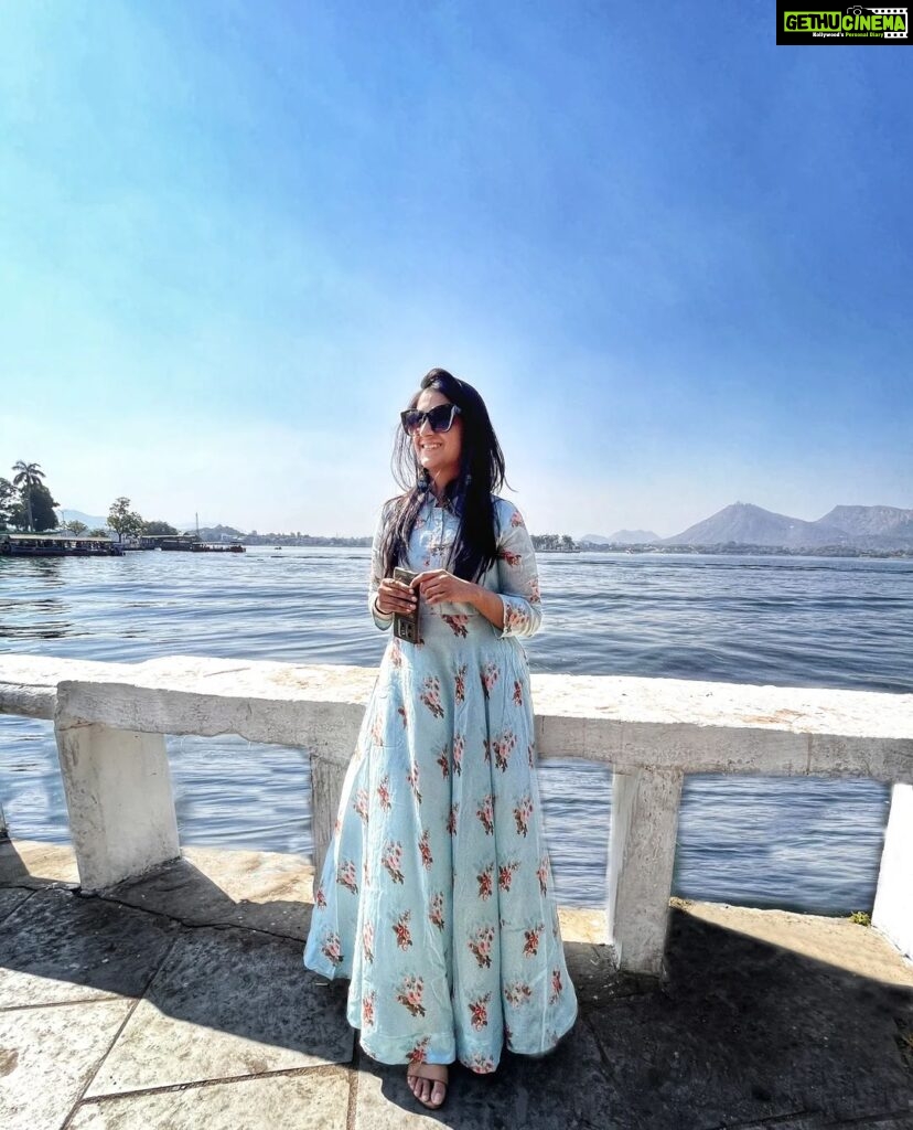 Aarohi Patel Instagram - Entering third week of #AumMangalamSinglem LIKE. A. BOSS 🙈💃
