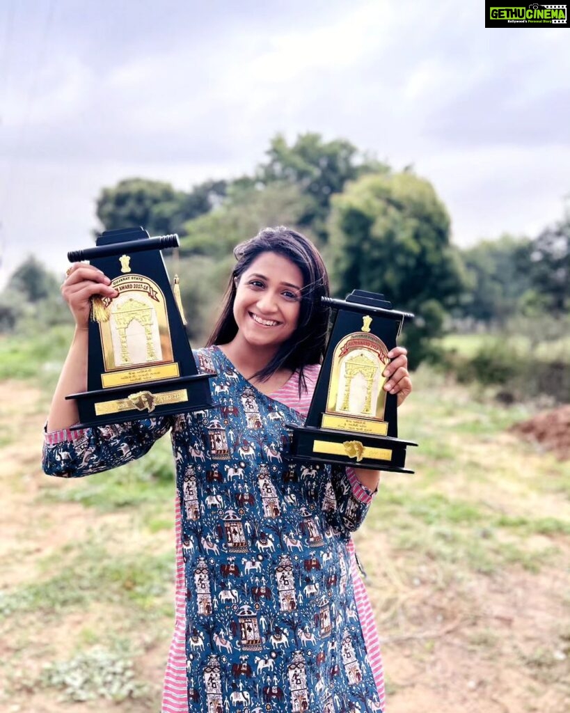 Aarohi Patel Instagram - Received the prestigious Gujarat State Awards for two of my most loved films - Love Ni Bhavai - Best Actress (2017) Chaal Jeevi Laiye - Best Actress (2019) I would like to extend my heartfelt thanks to the Gujarat Government, @gujarat.information , @bhupendrapbjp , @iharshsanghavi , @narendramodi for this honour! Thank you to the makers and our teams of both the films who believed in me. You taught me a lot, you made me who I am today and I'll always be grateful for that ❤️ @saandeeppatel @aartivyaspatel @director_vipul_mehta @riteshlaalan @coconutmotionpictures @aksharcommunications Lastly, thank you to all the fans for the CONSTANT support and validation that you give me every single day. I am able to function only because of you all. Love you the MOST 🤍