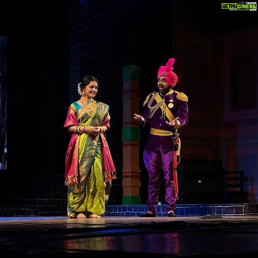 Aarya Ambekar Instagram - Backstage shenanigans..before we put up a special act, in Sangeet Sanyukta Manapman yesterday!!! Absolute fun and such a learning experience when working with @rahuldeshpandeofficial dada!!βΊοΈπ€β¨ππ» More pics to follow soon!