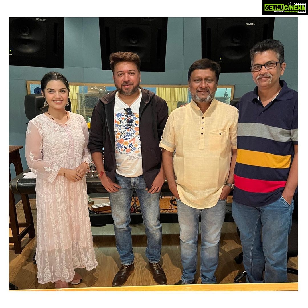 Aarya Ambekar Instagram - Recorded a catchy #Lavani for a film.. composed by @pravinkuwar2 ji and penned by @the_manndar !!! The words, composition and entire concept of it and the film are soo amazingg that I just canβt wait for it to release!!!πππ YRF Studios