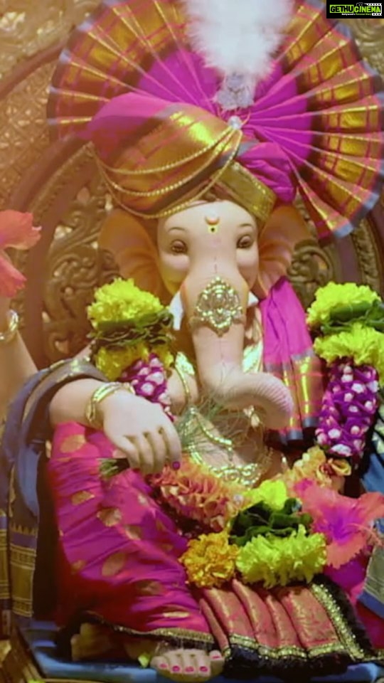 Aarya Ambekar Instagram - ये मेरे गणपति बाप्पा का त्योहार है। वक्रतुण्ड महाकाय को, अपने भक्तों से प्यार है| दिल से जिसने पूजा, समझो उसका बेड़ा पार है ✨❤️ Listen to 'Sampoorna Sukhakarta Aarti' on Times Music's Youtube channel now🙏🏻 @ambekaraarya #ganpatibappamorya #GaneshChaturthiSpecial #ganeshchaturthi2022 #bappa #bappalover #love #aaryaambekar #ganeshaynamah #ganpati #ganesha #ganeshchaturthi