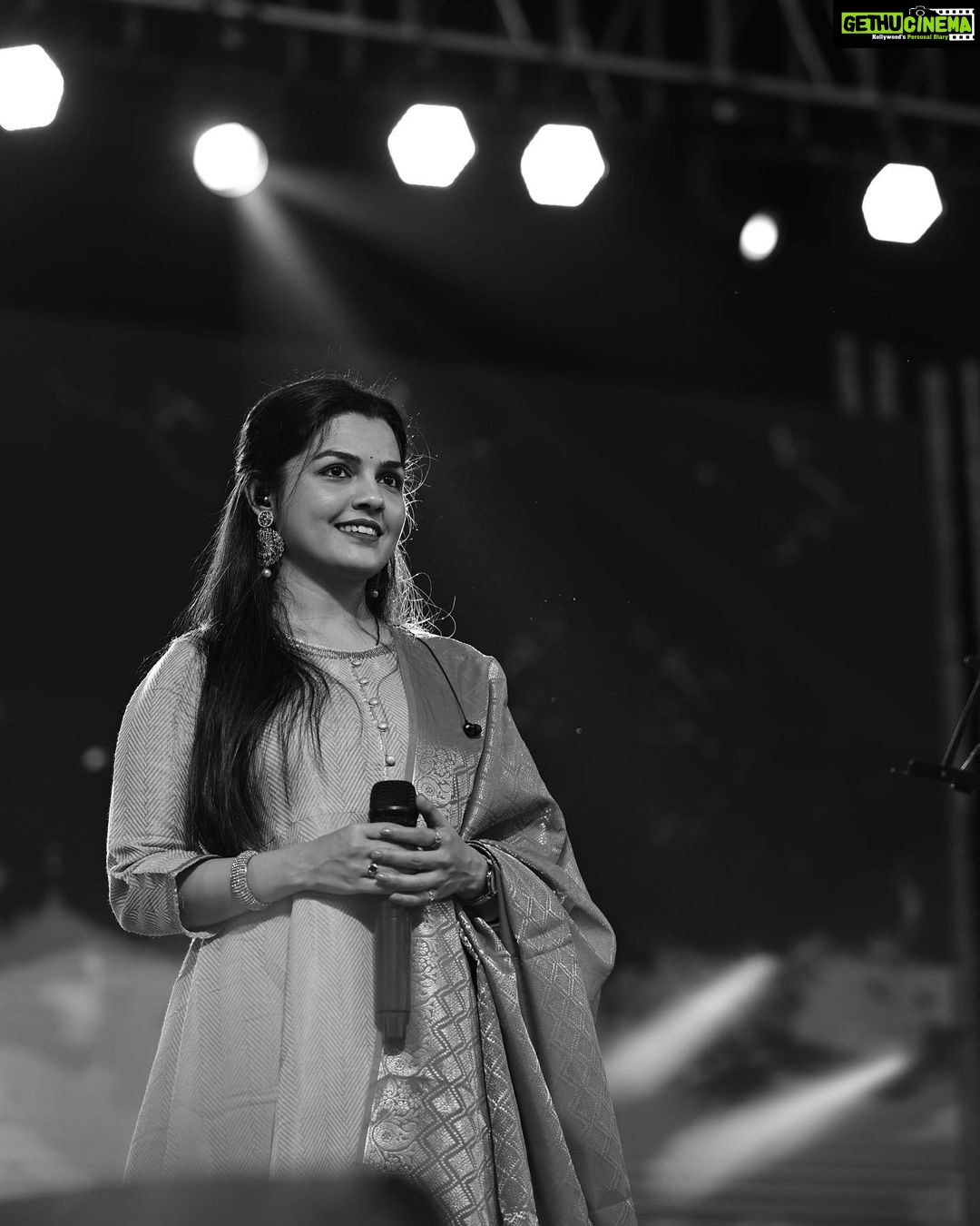 Aarya Ambekar Instagram - Snaps from my recent shows. At the prestigious Maharashtra Bhooshan Award ceremony event at Gateway of India, organised by the cultural Department, Maharashtra Government.. and Parali Vaijanath, organised by Shri. @dhananjay_munde ji. It was truly an honor to sing with @shendebelareal tai, @therealsadhanasg ji, @sudeshbhosaleofficial ji, @rishikeshkamerkarofficial dada, @avinashchandrachud dada.. in front of dignitaries like the one and only “Maharashtra Bhooshan”, Ashaji Bhosale, hon. CM of Maharashtra @mieknathshinde ji, dpt CM @devendra_fadnavis ji, shri. @sudhir.mungantiwar ji, shri. @narwekarrahulmla ji, THE @sachintendulkar ji, @uditnarayanmusic ji, @sureshwadkarofficial ji , Smt. Meena Khadikar and Mekhala Khadikar ji, and soo many more!!! Moments to treasure truly!!😇🧿✨ . 1st and 2 last pics by - Mayur Arbune . . . ___ #aaryaambekar #aaryaambekarlive #gatewayofindia #maharashtragovernment #culturaldepartment #mhgovtcultural Gateway of India ,Mumbai