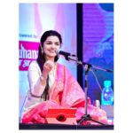 Aarya Ambekar Instagram - Full house concert at Nagpur yesterday!!! What a wonderful time performing all new (and a few popular!) Abhangas for the music loving Nagpur audience!! PC- @tejasviewfinder कविवर्य सुरेश भट सभागृह Suresh Bhat Sabhagruh
