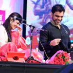 Aarya Ambekar Instagram – Full house concert at Nagpur yesterday!!! What a wonderful time performing all new (and a few popular!) Abhangas for the music loving Nagpur audience!!
PC- @tejasviewfinder कविवर्य सुरेश भट सभागृह Suresh Bhat Sabhagruh
