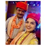 Aarya Ambekar Instagram – Such an honor to have gotten to share the stage with respected Jayteerth ji and Rahul dada yesterday in Pune!! Unforgettable experience to have sung Baje re muraliya and Bhagyada laxmi with Jayteerth ji, being his admirer and fan since childhood!!😇🙏🏻🧿⚫
.
.
.
___
#aaryaambekar #rahuldeshpande #jayateerthmevundi #liveconcertspune #lokmattichaganpati #lokmatnaadganesh Mahalaxmi Lawns Karve Nagar Pune