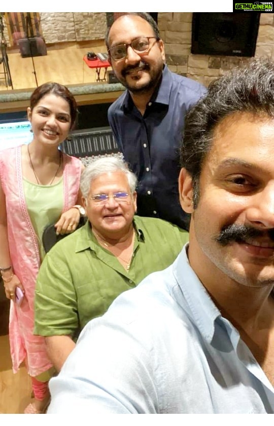 Aarya Ambekar Instagram - "Majhi Maansa" Title track!! Soo happy to have sung for @pankajjpadghan dada after so long and even more happier to have sung for @kotharevision and @sunmarathi for the 1st time!!🤗🤗