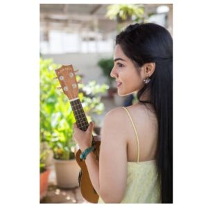 Aarya Ambekar Instagram - Enjoy the little things, for one day, you may look back and realise how valuable those things were!
.
Ft. My favourite @kalabrandmusic Makala Soprano Ukulele with EQ!❤️ 
PS - The pics were clicked way before the lockdown and location is one of our neighbour's beautiful terrace garden!
.
PC - @spkforu
.
.
.
___
#aaryaambekar #ukulelecollaboration #ukecollabs #ukulelephotography #kalabrandmusic #kalaukulele #makalasoprano #marathisingers