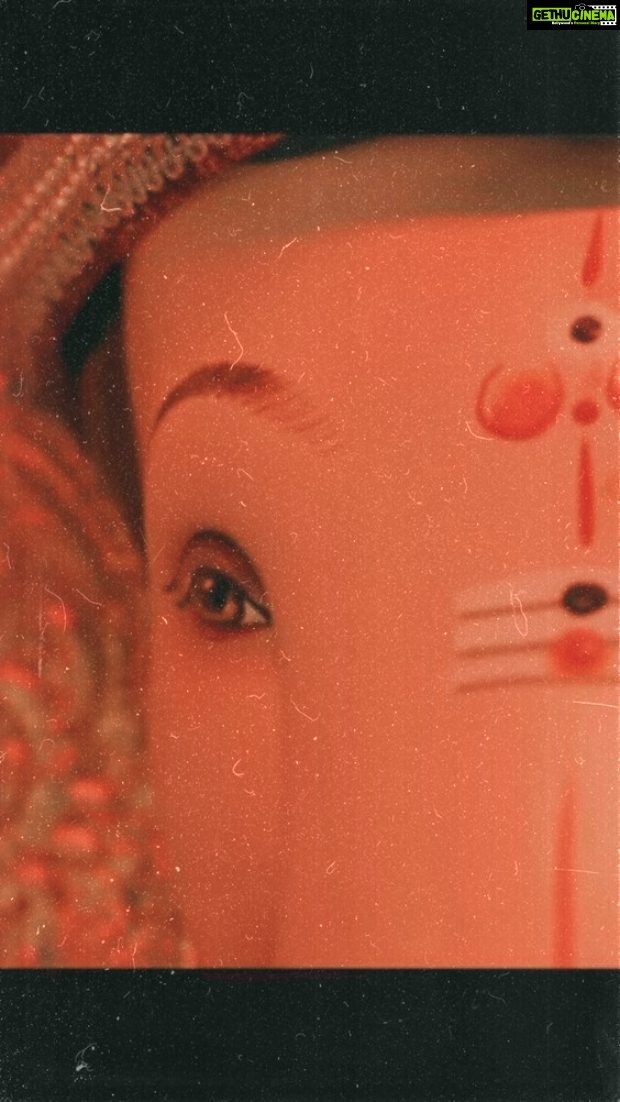 Aarya Ambekar Instagram - Ganpati Bappa Morya!šš» "Deva Ganesha", My New song out on @everestentertainment 's YouTube Channel. Do give it a listen!! Composed by Shreyas Deshpande, penned by Rahul Kale and produced by Mayur Tatuskar.