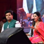 Aarya Ambekar Instagram - Few snippets of the concert Swar Aarya at Akkalkot on Sunday @adiathalye @amrutathakurdesai_new @rohitkeys @rohanvanage #music #singer #concert श्री स्वामी समर्थ अन्नछत्र मंडळ ट्रस्ट अक्कलकोट