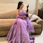 Aarya Ambekar Instagram - My PINCH ME moment!!!😍🧿✨My 1st FILMFARE Award!!!😍 Whattt a surreal feeling!!! I truly have no words to thank @ajayatulofficial dadas for trusting me with their beautiful creation..a song like “Bai Ga” and for giving me a dream come true moment!!!❤️ Will always be grateful to them!😊🙏🏻 Thank you sooo much @filmfare @jiteshpillaai ji, and all the juries for the honor!! Thank you to the entire team of Chandramukhi.. @oakprasad dada, the amazing @amrutakhanvilkar tai, @ashishpatil_the_lavniking @guruthakurofficial dada and everyone who showed so much love to the song!!❤️🤗 Outfit : @fragrance_designs Designed by : @paragjaysingpure Makeup, Hair and Styling by yours truly!