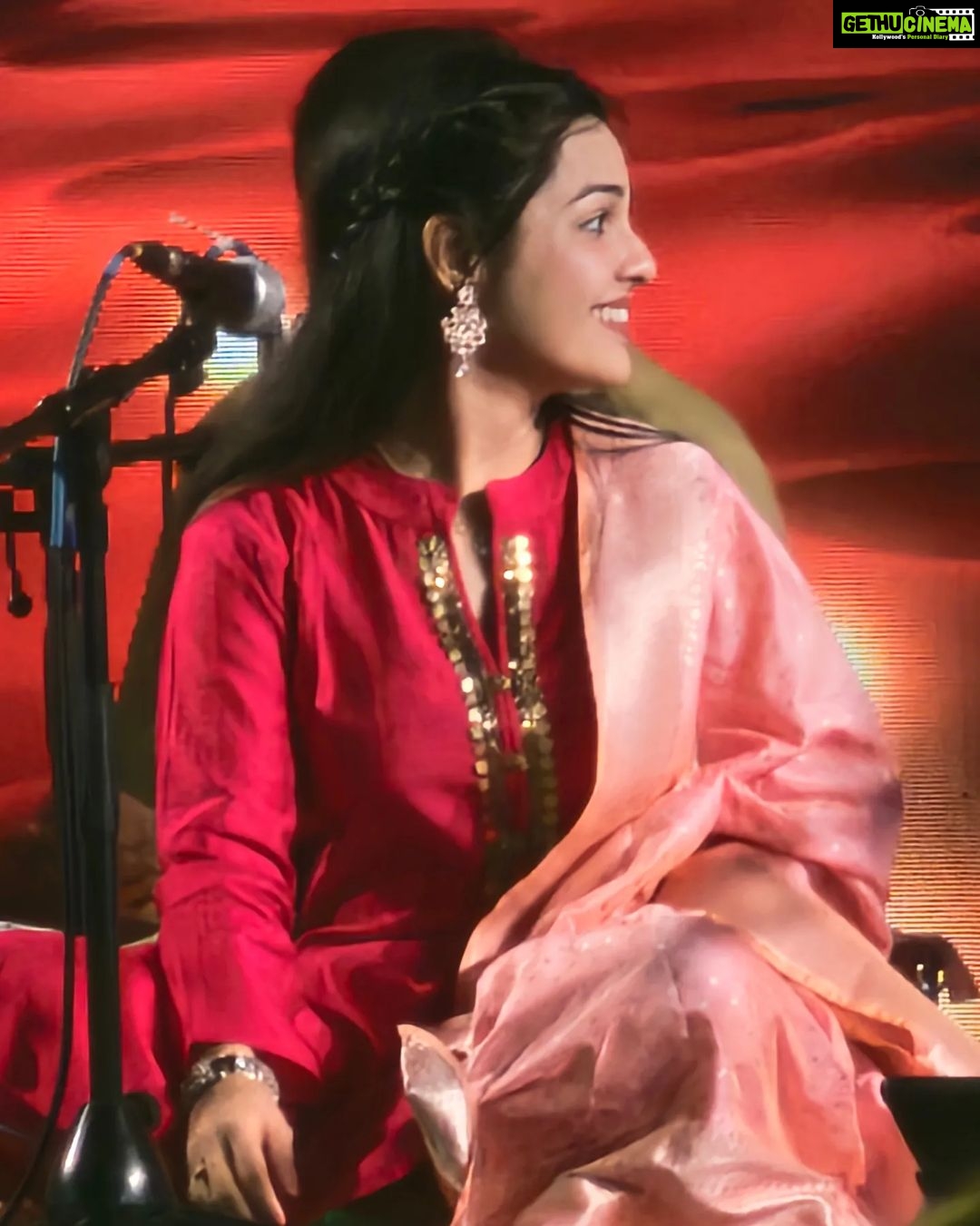 Aarya Ambekar Instagram - What an absolute honor to have gotten to perform at the 51st Pandit Motiram Pandit Maniram Sangeet Samaroh, Hyderabad..and that too with @anandbhateofficial dada. Thank you dear @durgajasraj ji for having me.πππ» PC - @swapniljadav Hyderabad , Telengana. India