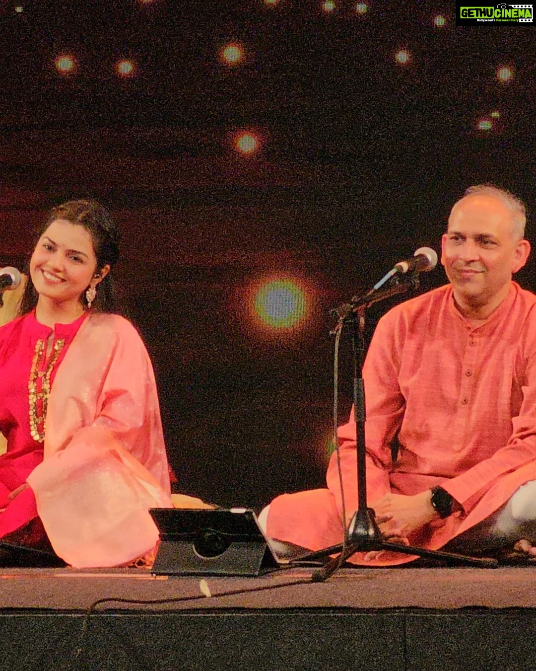 Aarya Ambekar Instagram - What an absolute honor to have gotten to perform at the 51st Pandit Motiram Pandit Maniram Sangeet Samaroh, Hyderabad..and that too with @anandbhateofficial dada. Thank you dear @durgajasraj ji for having me.πππ» PC - @swapniljadav Hyderabad , Telengana. India