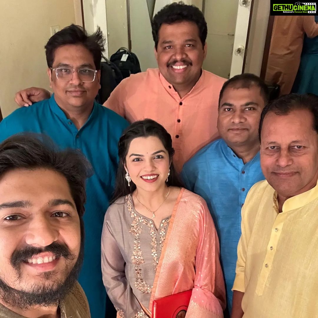 Aarya Ambekar Instagram - Honored to have gotten to perform at yet another function associated with our beloved Lataji.😇🙏🏻 Performed at the inaugration function of Lataji's photography book "..and she clicked". Got showered with blessings and love from dear Usha ji, Meena ji and Sureshji.😇🙏🏻