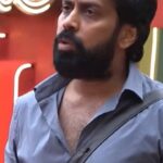 Aata Sandeep Instagram - Annam leka bhayata chala Mandi unaru 🙏 Don’t waste food 🥺 I know the pain of poor people I am with them ✊ Andharu contestants dinner prepare chesthu Lopala tintunte prince yawar matram buzzer press cheyadaniki bhayata tintunte adi correct kadhu ani chepinanduku his reaction is this 👆🏻 #meeaatasandeep #sandeeponbbtelugu7 #starmaa
