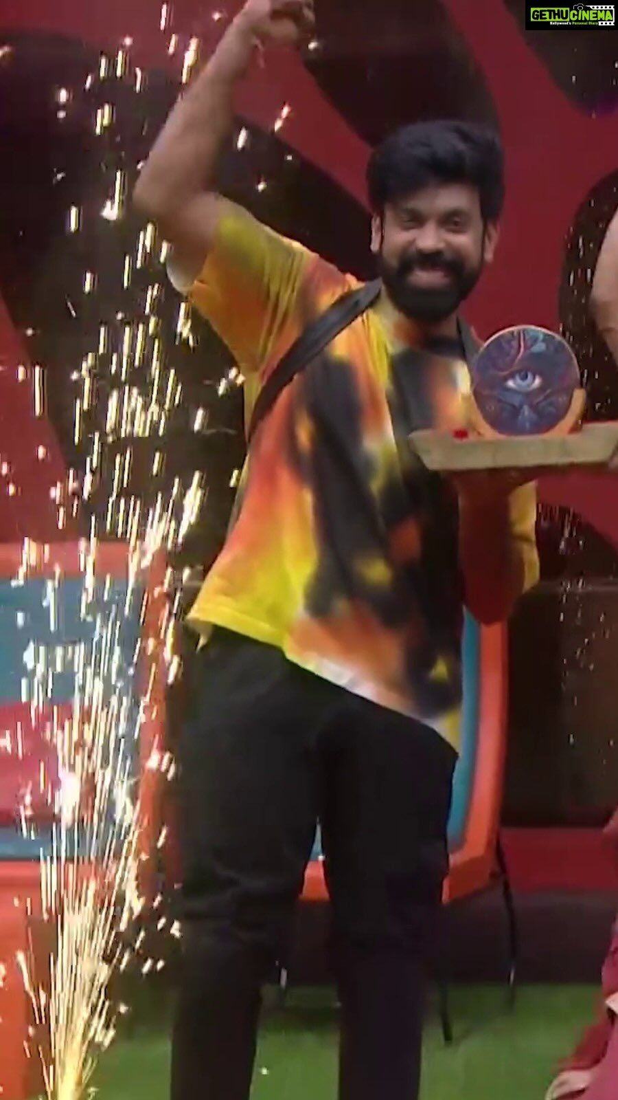 Aata Sandeep Instagram - Do or Die that’s the motive.. petina ani tasks lo tana 100% peti adadu power asthra dhakinchu kunadu..and the 1st confirmed contestant of the Biggboss house is our aata sandeep #keepsupportingsandeep #meeaatasandeep #starmaa #disneyhotstar