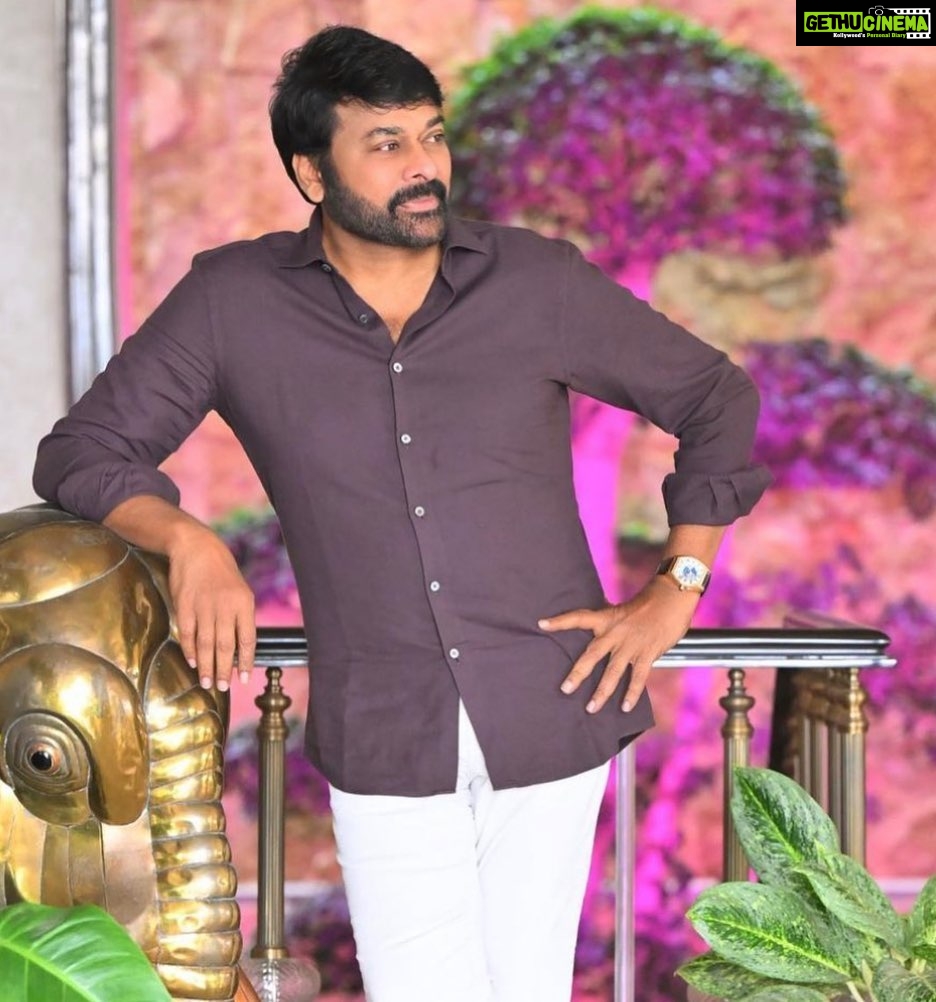 Aata Sandeep Instagram - Happy Birthday to my inspiration,The one and only Mega Star Chiranjeevi Garu♥️ The successful man behind lot of sacrifices. Mega Star is for a reason! THE BOSS OF TOLLYWOOD FILM INDUSTRY OUR MEGASTAR @chiranjeevikonidela garu #MyBoss #MyAnaya #MyInspiration Yentha Yedhigina Odhigi Undali That is the One & Only MegaStar Chiranjeevi Garu♥️ I have learnt so many things from you anaya.Love u anaya once again wishing a very very happy birthday anaya.