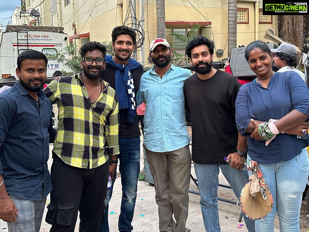 Aata Sandeep Instagram - Successfully completed “Patang” movie song shoot today with 100 dancers. Thank you so much @naanigadu bro @praneethprattipati All the best to @poojitharoyalpasupuleti @pranavkaushikk @preethipagadala It was Lovely working with creative cinematographer @dop.shakthiarvind sir. Special thanks with love to my team @springseenu(brother💕) #DevaraSeenu #Dhadiseenuanna #Sumalathaakka #Ummi Thanks all dancers ♥️♥️