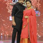 Aata Sandeep Instagram - Don’t Miss to watch “Sravana Santhoshalu” event this Sunday august 20th,7:00pm only on @etvtelugu2708 Don’t Miss the fun. @gnapikaentertainments @urspraveenakadiyala @itsanilkadiyala Costume Designer : @varankbykanishk Jyo dress Designed : @radheshyam_designer_studio