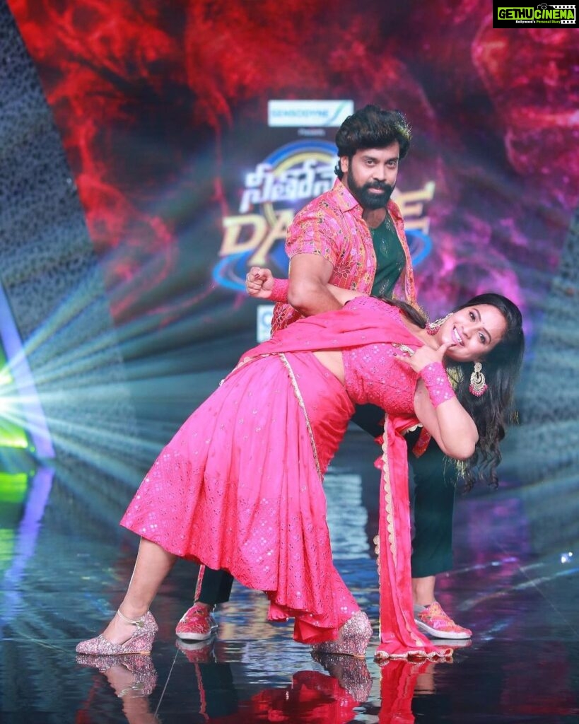Aata Sandeep Instagram - Don’t Miss to watch “Neethone Dance” biggest reality show today at 6:00pm - 9:00pm on your favourite channel @starmaa. Don’t miss the “Mass Pataka”dance entry by me & jyothi🤙 #StarMaa #NeethoneDance #AataSandeepJyothi #Dance Thank you so much for beautiful costumes @lakshmiprasanna1129 @radhe_shyam_designer_studios @radheshyam_designer_studio Annapurna Studios