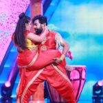 Aata Sandeep Instagram - Don’t Miss to watch our “Super Mega Power Star” Ramcharan Garu dance act in #NeethoneDance this Sunday at 9:00pm only on @starmaa Thanks to @endemolshineind Thanks to our choreographers @wong.choreographer @harinathshankar