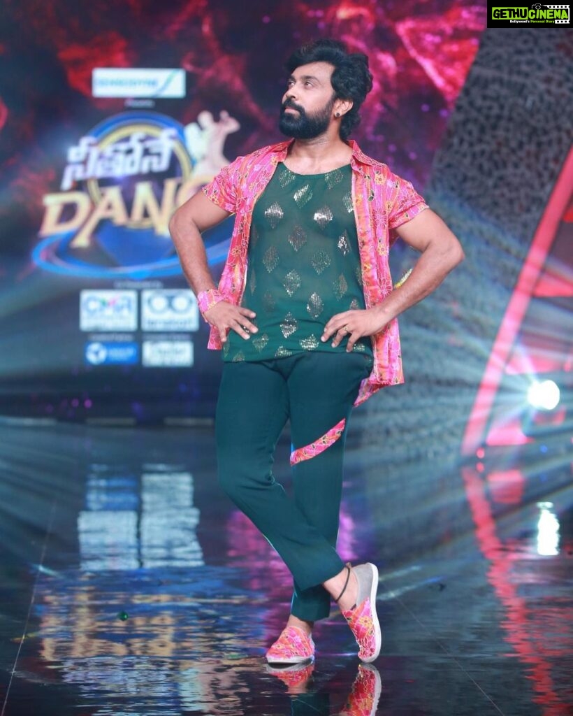 Aata Sandeep Instagram - Don’t Miss to watch “Neethone Dance” biggest reality show today at 6:00pm - 9:00pm on your favourite channel @starmaa. Don’t miss the “Mass Pataka”dance entry by me & jyothi🤙 #StarMaa #NeethoneDance #AataSandeepJyothi #Dance Thank you so much for beautiful costumes @lakshmiprasanna1129 @radhe_shyam_designer_studios @radheshyam_designer_studio Annapurna Studios