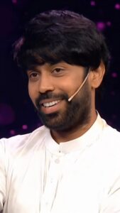 Aata Sandeep Instagram - I’m grateful for your support. Wishing you all the success and happiness in your future endeavors @aata_sandeep Thank you Master ❤️ 

Costume by : @yamini_vanga 

#BiggBoss #BiggBossTelugu #BiggBoss7Telugu
#BiggBossSeason7 #BiggBoss7TeluguUpdates
#DisneyplusHotstar #Hotstar #Starmaa #Trending #TrendingReels #Explore #Viral #ViralReels #Instagram
#biggboss #biggboss7telugu #starmaa #maa
#princeyawaronbbtelugu7 #princeyawar