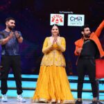 Aata Sandeep Instagram - BB Star War. Don’t Miss to watch Aadivaaram with @starmaa parivaaram this Sunday at 11am only on your favourite channel Star Maa. Thanks for the designer orange jacket @contraditions @revanthofficial @sreemukhi #BiggBossTelugu #UltaPulta #Season7Telugu Thank you @play_media_creations