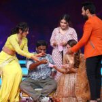 Aata Sandeep Instagram - BB Star War. Don’t Miss to watch Aadivaaram with @starmaa parivaaram this Sunday at 11am only on your favourite channel Star Maa. Thanks for the designer orange jacket @contraditions @revanthofficial @sreemukhi #BiggBossTelugu #UltaPulta #Season7Telugu Thank you @play_media_creations
