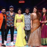 Aata Sandeep Instagram - BB Star War. Don’t Miss to watch Aadivaaram with @starmaa parivaaram this Sunday at 11am only on your favourite channel Star Maa. Thanks for the designer orange jacket @contraditions @revanthofficial @sreemukhi #BiggBossTelugu #UltaPulta #Season7Telugu Thank you @play_media_creations