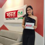 Aayushi Dholakia Instagram – Ever since I started hosting I always wanted to try on the shoes of a news anchor and I am honoured enough to have received an opportunity from @bharat24liv @firstindianews who invited me to host on their Special- ‘The JC Show’🗞️💗
I was in awe of the entire live production and the studio and am thankful for the experience🙏🏻

@iamnikhilanand @missteenint I will say this loud that my journey post-passing the crown has really helped me shape and explore various avenues which I never even thought of. Thank you for always pushing me and giving me chances that bring out the best in me🫶🏻♥️
.
.
.
.
.
#hosting #eventhost #host #livetv #tvhost